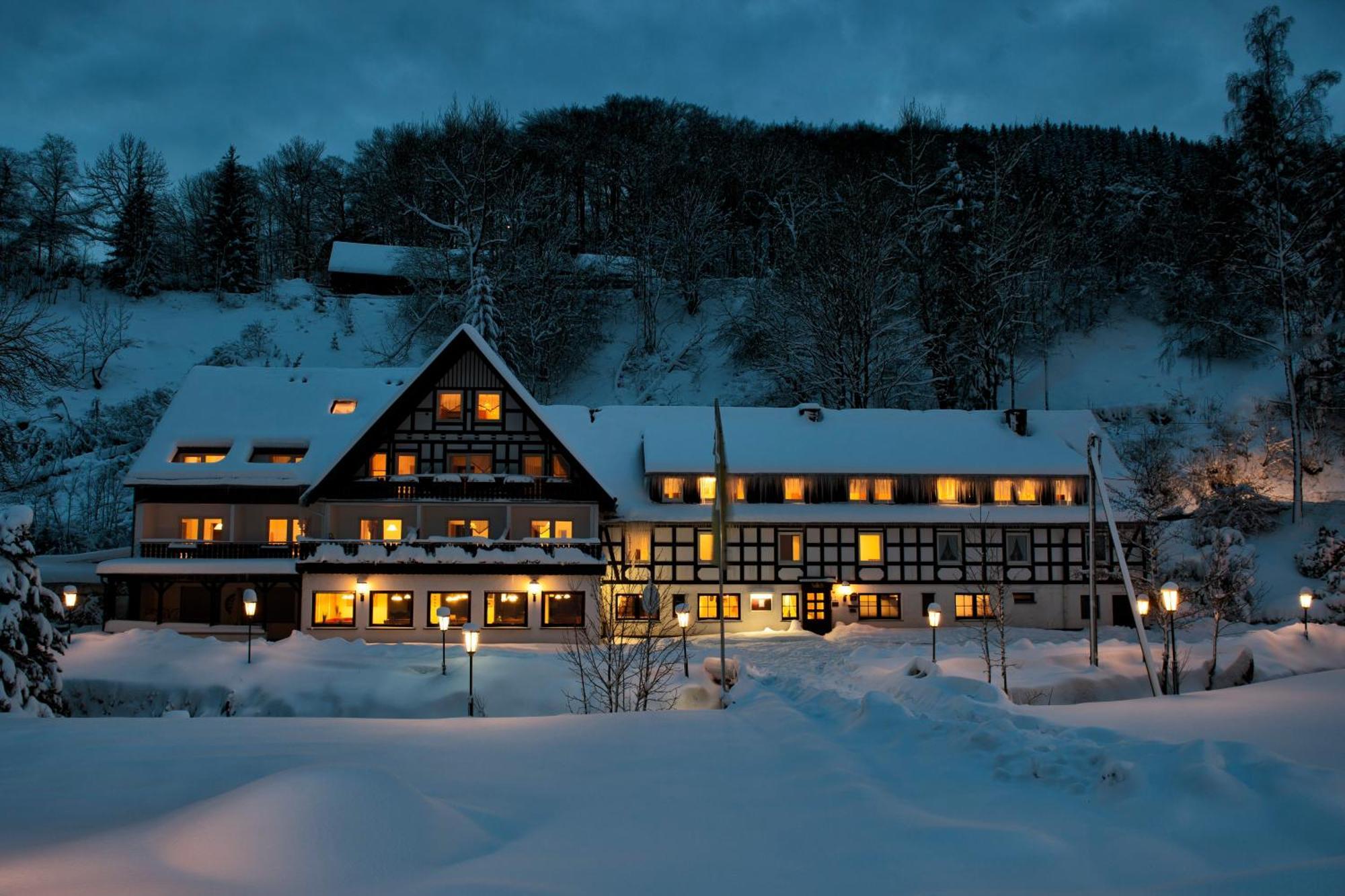 Tommes Gästehaus Zur Mühle Schmallenberg Exterior foto